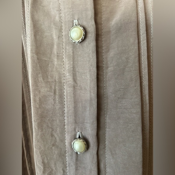 Vintage tuxedo pleated blouse - Picture 4 of 10